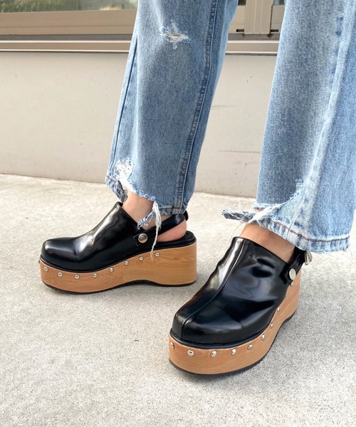 WHO'S WHO gallery（フーズフーギャラリー）の「バックルサボ（サンダル・レディース・ブラック/ベージュ/ライトベージュ/キャメル/サックスブルー・MEDIUM/LARGE）」の7枚目の写真