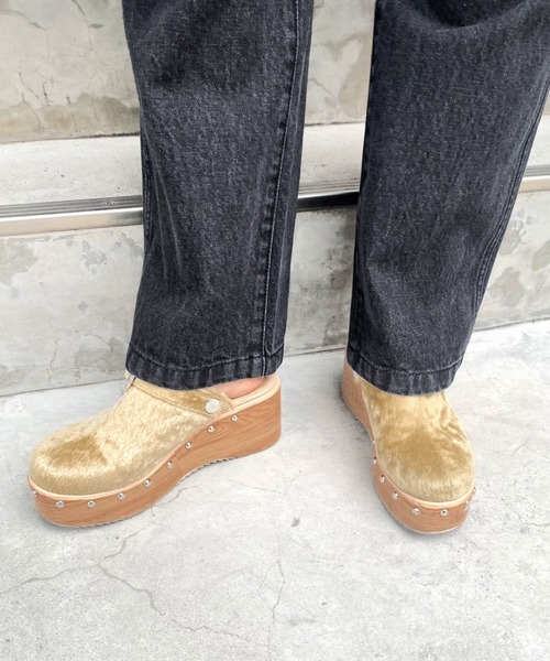 WHO'S WHO gallery（フーズフーギャラリー）の「バックルサボ（サンダル・レディース・ブラック/ベージュ/ライトベージュ/キャメル/サックスブルー・MEDIUM/LARGE）」の19枚目の写真