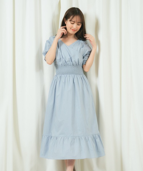 MIIA(ミーア)の「オフショルシャーリングマキシワンピース(ワンピース・レディース・オフホワイト/ブルー/チェック・FREE)」の6枚目の写真