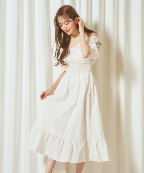 MIIA(ミーア)の「オフショルシャーリングマキシワンピース(ワンピース・レディース・オフホワイト/ブルー/チェック・FREE)」の22枚目の写真