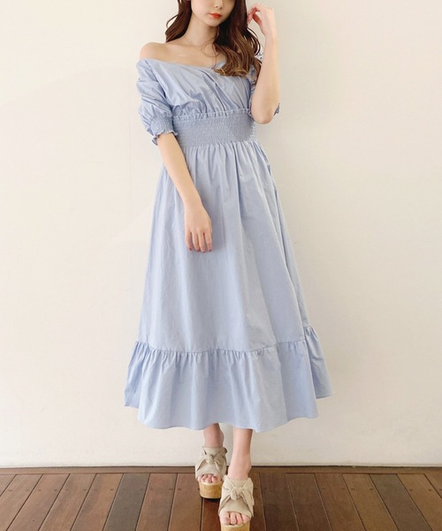 MIIA(ミーア)の「オフショルシャーリングマキシワンピース(ワンピース・レディース・オフホワイト/ブルー/チェック・FREE)」の20枚目の写真