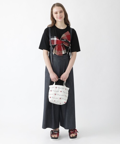 BLUE LABEL CRESTBRIDGE(ブルーレーベルクレストブリッジ)の「CBハートロゴプリント巾着ミニトートバック(トートバッグ・レディース・オフホワイト/ブラック・FREE)」の5枚目の写真