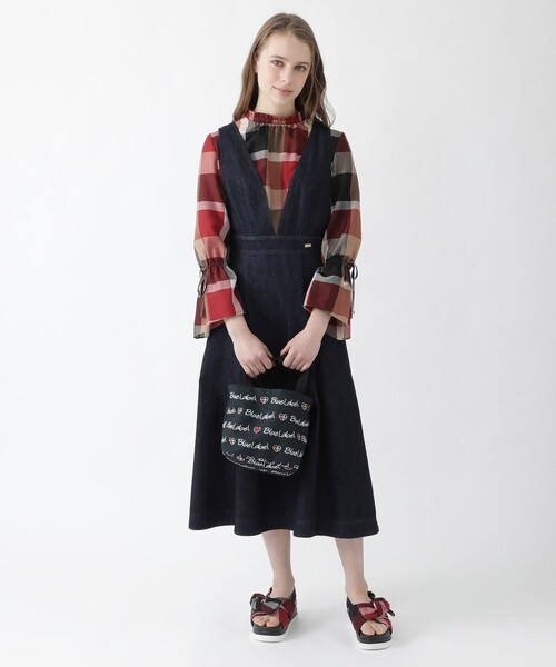 BLUE LABEL CRESTBRIDGE(ブルーレーベルクレストブリッジ)の「CBハートロゴプリント巾着ミニトートバック(トートバッグ・レディース・オフホワイト/ブラック・FREE)」の7枚目の写真