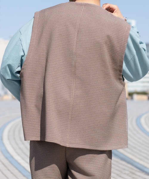 kutir（クティール）の「チェックアシメベストセットアップ（ベスト・メンズ・ライトグレー/ベージュ/ダークブラウン・MEDIUM/LARGE）」の6枚目の写真