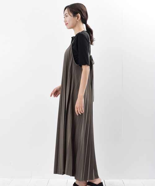 rps（アールピーエス）の「プリーツキャミワンピース（ワンピース・レディース・ブラック/ベージュ/カーキ/モカ/ミント/グレイッシュベージュ/ネイビー/チャコールグレー/ダークグリーン/ブルー・M/フリー）」の12枚目の写真