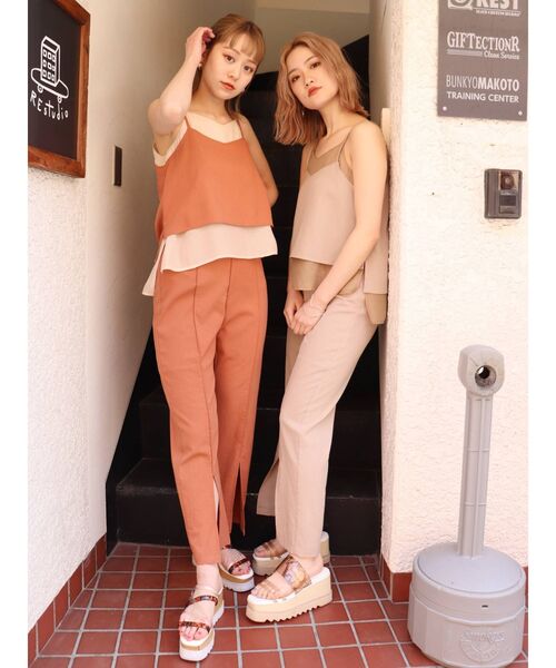 MURUA（ムルーア）の「レイヤードキャミソールセット（サロペット/オーバーオール・レディース・ベージュ/ブラウン・FREE）」の4枚目の写真