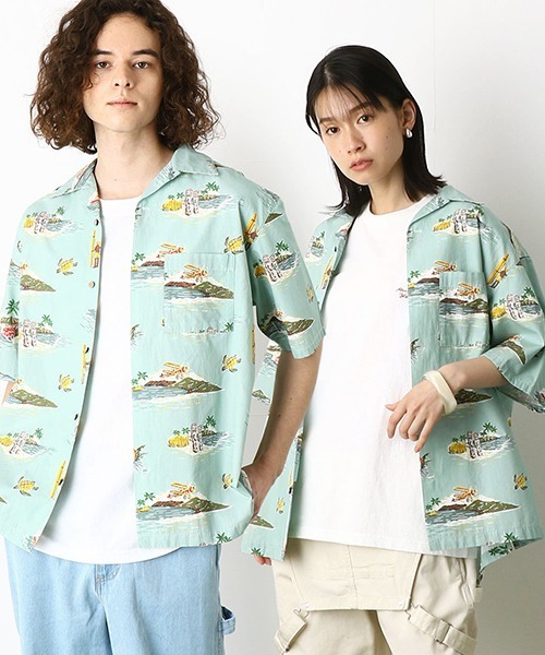 Purple&Yellow（パープルアンドイエロー）の「リゾート柄　アロハシャツ（シャツ/ブラウス・メンズ・ネイビー/サックスブルー・SMALL/MEDIUM/LARGE/X-LARGE）」の2枚目の写真