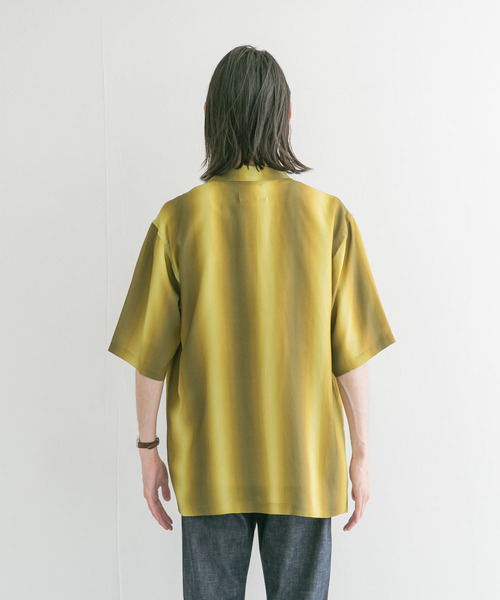 URBAN RESEARCH(アーバンリサーチ)の「COSEI グラデーションプリント ショートスリーブ シャツ(シャツ/ブラウス・メンズ・イエロー/ブルー・2/3)」の8枚目の写真