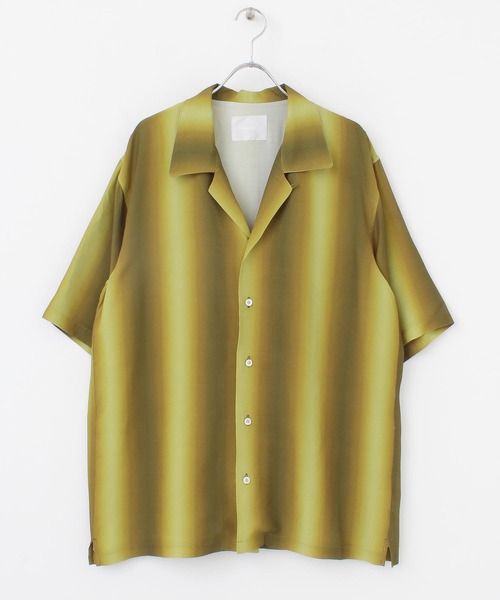 URBAN RESEARCH(アーバンリサーチ)の「COSEI グラデーションプリント ショートスリーブ シャツ(シャツ/ブラウス・メンズ・イエロー/ブルー・2/3)」の9枚目の写真