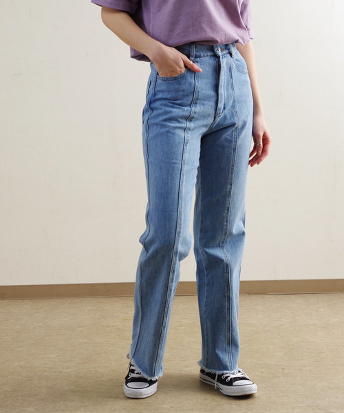 Fizz（フィズ）の「【Fizz/フィズ】　センターシームデニムフレアパンツ（デニムパンツ・レディース・ライトブルー/オフホワイト/ブルー・M）」の2枚目の写真