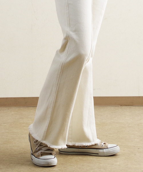 Fizz（フィズ）の「【Fizz/フィズ】　センターシームデニムフレアパンツ（デニムパンツ・レディース・ライトブルー/オフホワイト/ブルー・M）」の12枚目の写真