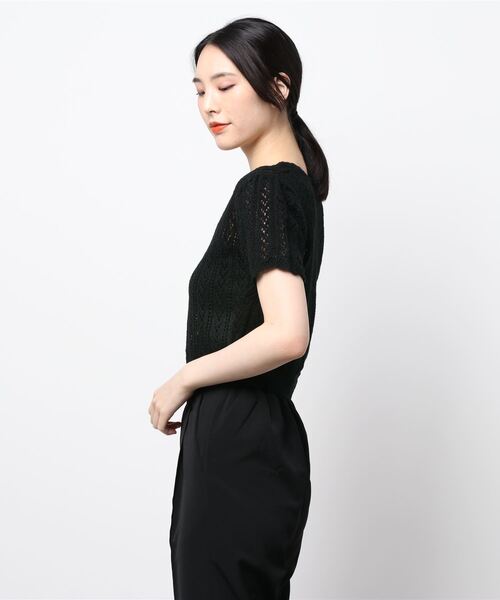 Twinkle;pm（トゥインクルピーエム）の「Vネックカギ編みニット半袖TOPS（ニット/セーター・レディース・ピンク/オフホワイト/ホワイト/ブラック/グリーン・FREE）」の6枚目の写真