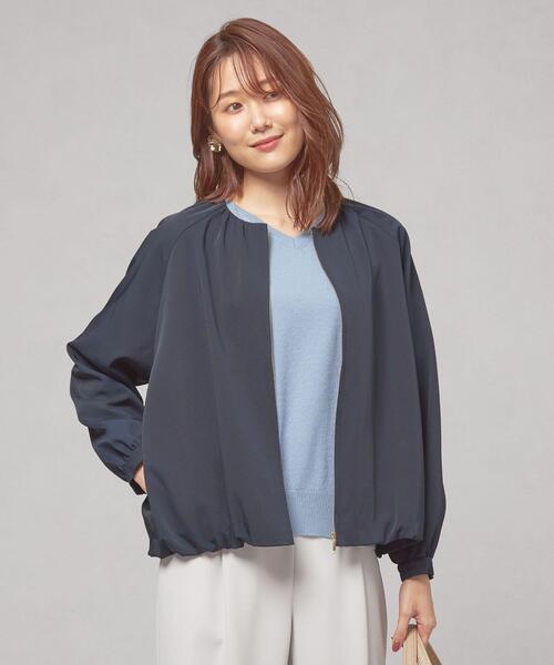 closet story（クローゼットストーリー）の「＜closet story（クローゼットストーリー）＞カルゼ ギャザー ブルゾン -ウォッシャブル-（ブルゾン・レディース・ネイビー/ライトグレー・FREE）」の2枚目の写真