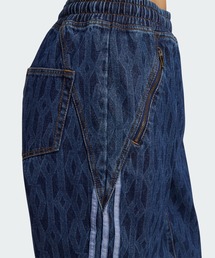 adidas（アディダス）の「IVY PARK モノグラム デニム トラック