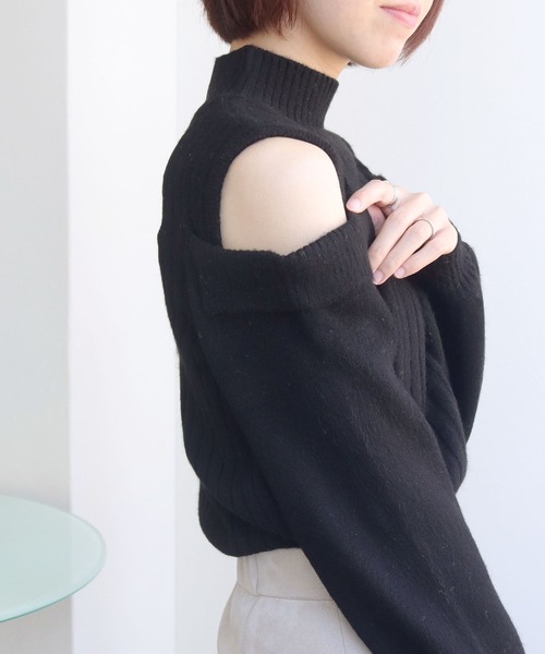 cheriella(シェリエラ)の「【cheriella】ハイネックオープンショルダーニット(ニット/セーター・レディース・ブラック/ブラウン/ピンク/アイボリー・M)」の15枚目の写真