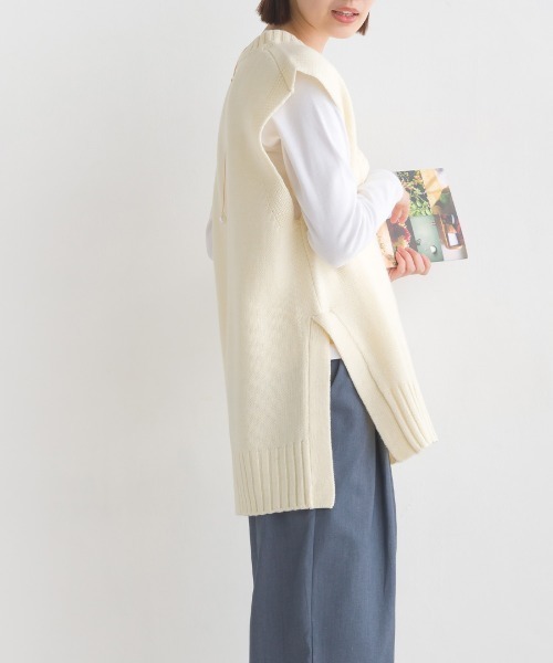 OMNES（オムネス）の「アクリルウール Vネックニットベスト（ベスト・レディース・ブラック/アイボリー/モカ・FREE）」の11枚目の写真
