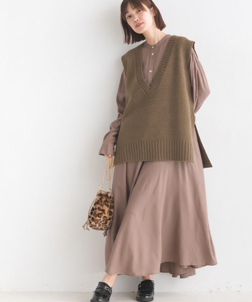 OMNES（オムネス）の「アクリルウール Vネックニットベスト（ベスト・レディース・ブラック/アイボリー/モカ・FREE）」の18枚目の写真