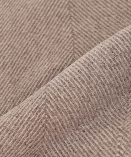 ANY（エニィ）の「【洗える】ヘリンボンポケット付大判 ショール（ストール/ショール・レディース・ライトグレー系/ブラック系・F）」の6枚目の写真