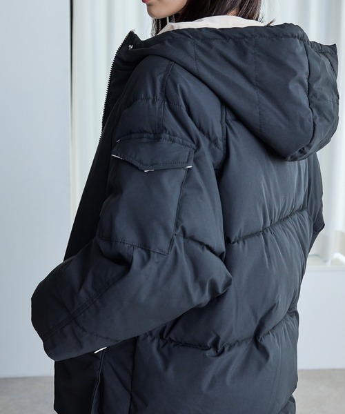 ECRIRE（エクリール）の「ｽﾀﾝﾄﾞｶﾗｰﾗｸﾞﾗﾝｽﾘｰﾌﾞﾊﾟﾌｺｰﾄ（その他アウター・レディース・ブラック/グリーン/アイボリー・M）」の6枚目の写真