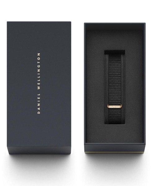 Daniel Wellington(ダニエルウェリントン)の「PETITE CORNWALL時計ベルト(アナログ腕時計・レディース・シルバー/ゴールド/イエローゴールド・36mm/32mm/28mm)」の4枚目の写真