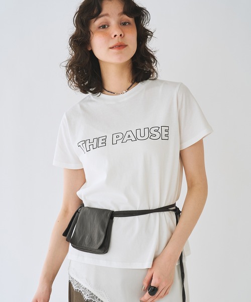 THE PAUSE(ザ ポーズ)の「【THE PAUSE】THE PAUSE Tシャツ(Tシャツ/カットソー・レディース・オフホワイト/チャコールグレー/ネイビー/アイボリー/ブラック/グレー/モカ/ライトベージュ/ブラック系1/キャメル/レッド/ホワイト系1/ホワイト系2/グレイッシュベージュ/レモンイエロー・FREE)」の4枚目の写真