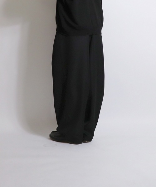 Confirm（コンファーム）の「タックルーズワイドパンツ【Confirm】（スラックス・メンズ・ブラック/ダークブルー/アッシュブラウン/オフホワイト/アイボリー/ブラウン/グリーン/ブラック系その他・L/M）」の13枚目の写真