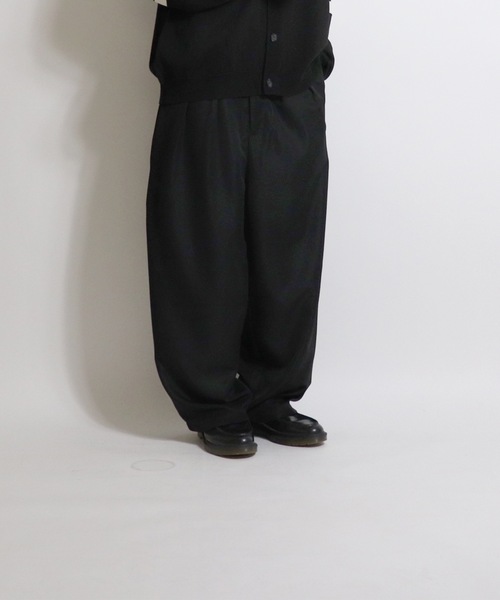 Confirm（コンファーム）の「タックルーズワイドパンツ【Confirm】（スラックス・メンズ・ブラック/ダークブルー/アッシュブラウン/オフホワイト/アイボリー/ブラウン/グリーン/ブラック系その他・L/M）」の15枚目の写真