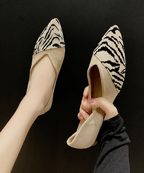 Lace Ladies（レースレディース）の「アニマル柄バレエシューズ ポインテッドトゥ フラットシューズ ぺたんこ靴（バレエシューズ・レディース・ベージュ/ブラック・23/22.5/23.5/24/24.5/25）」の8枚目の写真
