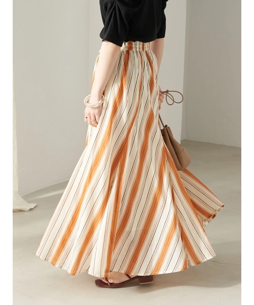 earth music&ecology（アースミュージックアンドエコロジー）の「マルチストライプフレアスカート（スカート・レディース・チャコールグレー/サックスブルー/アイボリー・FREE）」の12枚目の写真