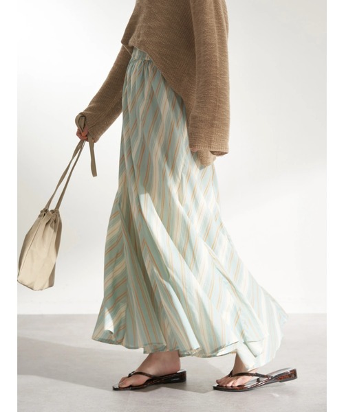 earth music&ecology（アースミュージックアンドエコロジー）の「マルチストライプフレアスカート（スカート・レディース・チャコールグレー/サックスブルー/アイボリー・FREE）」の14枚目の写真