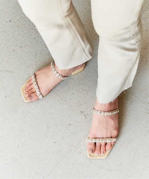 美品　ルタロン　ビジューストラップサンダル　フラットサンダル LE TALON（ルタロン）の「2.5cmビジューストラップサンダル