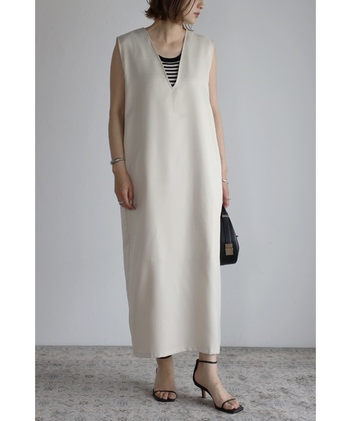 Bonjour Sagan（ボンジュールサガン）の「Vネックジャンパースカート（ジャンパースカート・レディース・クリーム/ベージュ・FREE）」の2枚目の写真