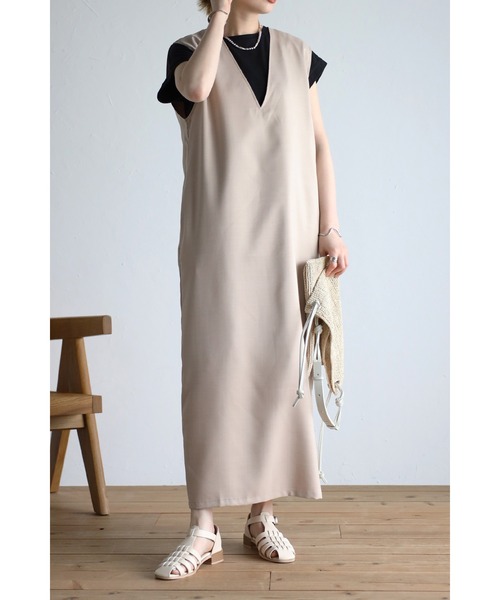 Bonjour Sagan（ボンジュールサガン）の「Vネックジャンパースカート（ジャンパースカート・レディース・クリーム/ベージュ・FREE）」の3枚目の写真