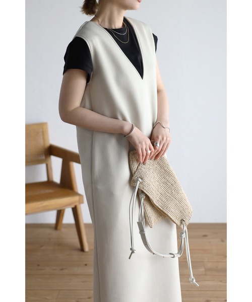 Bonjour Sagan（ボンジュールサガン）の「Vネックジャンパースカート（ジャンパースカート・レディース・クリーム/ベージュ・FREE）」の12枚目の写真
