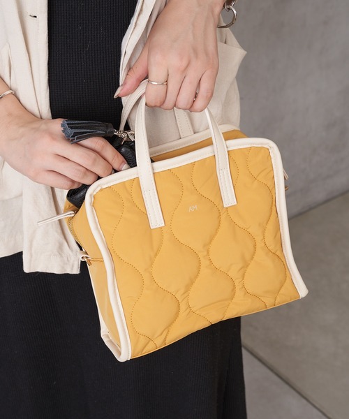 BIRTHDAY BAR(バースデイバー)の「バイカラー キルティングショルダー 2way トートバッグ(ショルダーバッグ・レディース・イエロー/アイボリー・フリー)」の13枚目の写真