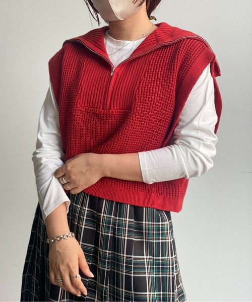 CPCM(シーピーシーエム)の「ワッフルニットハーフジップショートプルオーバー(ニット/セーター・レディース・ブラック/オレンジ/オフホワイト/グリーン・FREE)」の4枚目の写真
