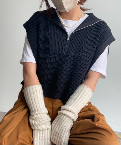 CPCM(シーピーシーエム)の「ワッフルニットハーフジップショートプルオーバー(ニット/セーター・レディース・ブラック/オレンジ/オフホワイト/グリーン・FREE)」の2枚目の写真