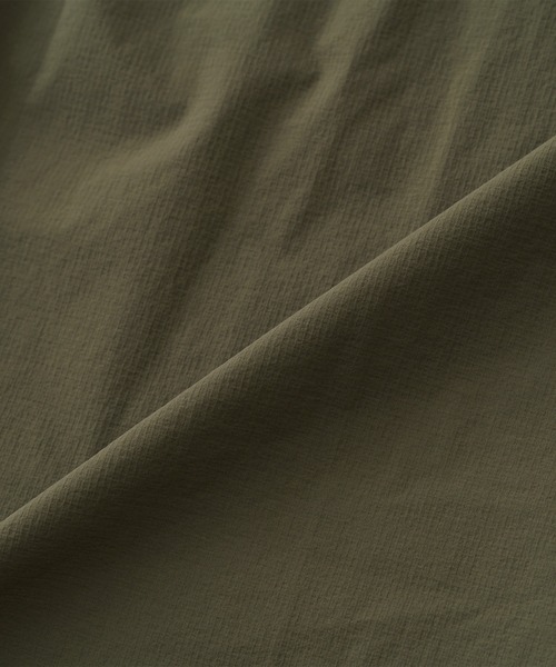 BRICK & SONS（ブリックアンドサンズ）の「CORDURAリップストップ リラックスバンドカラーシャツ＜カーキグリーン＞（シャツ/ブラウス・メンズ・カーキ・LL/S/M/L/XS）」の13枚目の写真