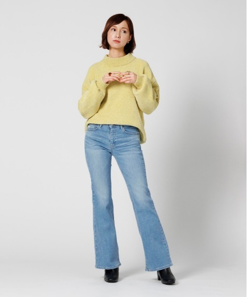 SOMETHING（サムシング）の「【SOMETHING】LISA フレアデニムパンツ (ストレッチ / 脚長効果 / 淡色ブルー)（デニムパンツ・レディース・ライトインディゴブルー・27inch/30inch/28inch/29inch/26inch/25inch/31inch）」の20枚目の写真