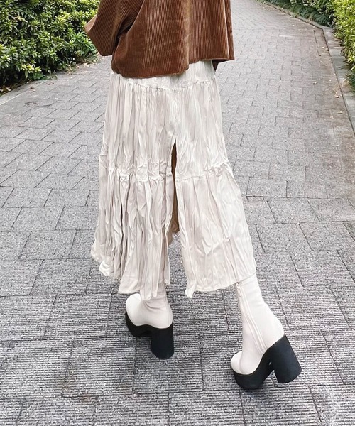 Figments（フィグメンツ）の「グロッシープリーツベロアスカート（スカート・レディース・アイボリー/ブラック・FREE）」の4枚目の写真