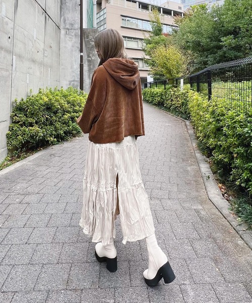 Figments（フィグメンツ）の「グロッシープリーツベロアスカート（スカート・レディース・アイボリー/ブラック・FREE）」の5枚目の写真