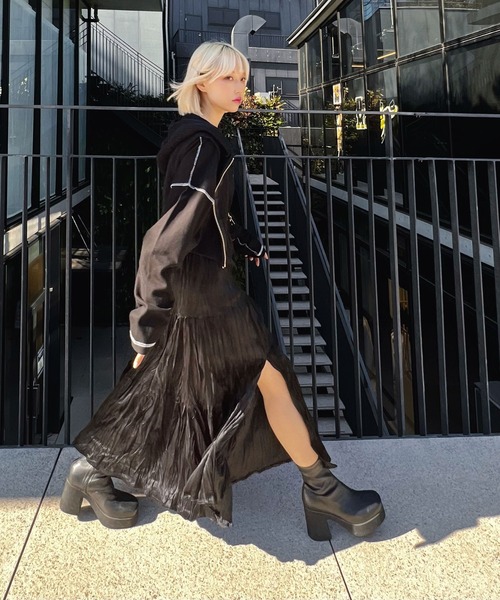 Figments（フィグメンツ）の「グロッシープリーツベロアスカート（スカート・レディース・アイボリー/ブラック・FREE）」の13枚目の写真