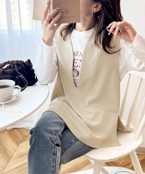 RIRIYANO(リリヤーノ)の「《RIRIYANO×クラシカルエルフコラボ》大人の格上げ。深めVネックベスト(セットアップ可)(ベスト・レディース・ベージュ/ブラック/チャコールグレー・LARGE/MEDIUM/SMALL/X-LARGE)」の21枚目の写真
