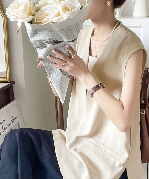 RIRIYANO(リリヤーノ)の「《RIRIYANO×クラシカルエルフコラボ》大人の格上げ。深めVネックベスト(セットアップ可)(ベスト・レディース・ベージュ/ブラック/チャコールグレー・LARGE/MEDIUM/SMALL/X-LARGE)」の19枚目の写真