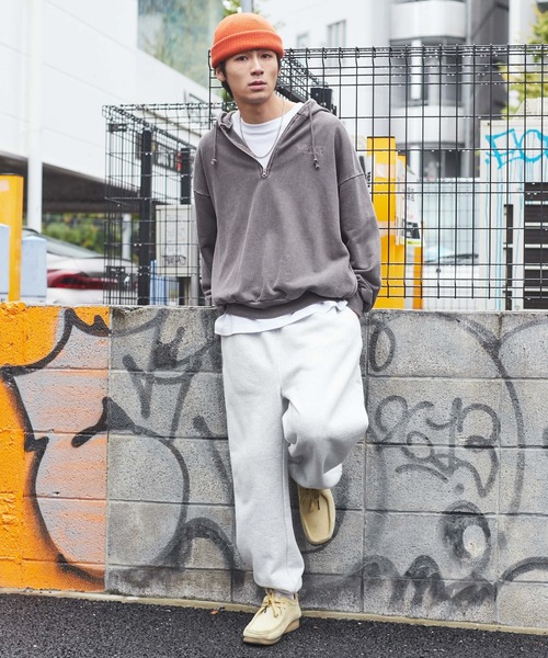 WEGO（ウィゴー）の「WEGO/ピグメントハーフZIPロゴプルパーカー（パーカー・メンズ・キナリ/スミクロ/ブラウン/ブルー/カーキ・MEDIUM/LARGE/SMALL）」の18枚目の写真