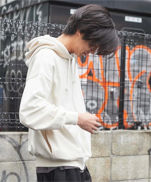 WEGO（ウィゴー）の「WEGO/ピグメントハーフZIPロゴプルパーカー（パーカー・メンズ・キナリ/スミクロ/ブラウン/ブルー/カーキ・MEDIUM/LARGE/SMALL）」の9枚目の写真