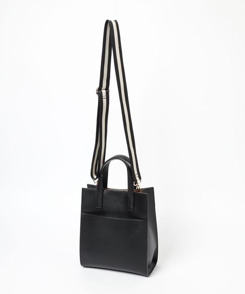 GLOBAL WORK(グローバルワーク)の「ダブルベルト2WAYBAG/175499(ショルダーバッグ・レディース・グリーン/オフホワイト/ブルー/ブラック/ベージュ・FREE)」の18枚目の写真