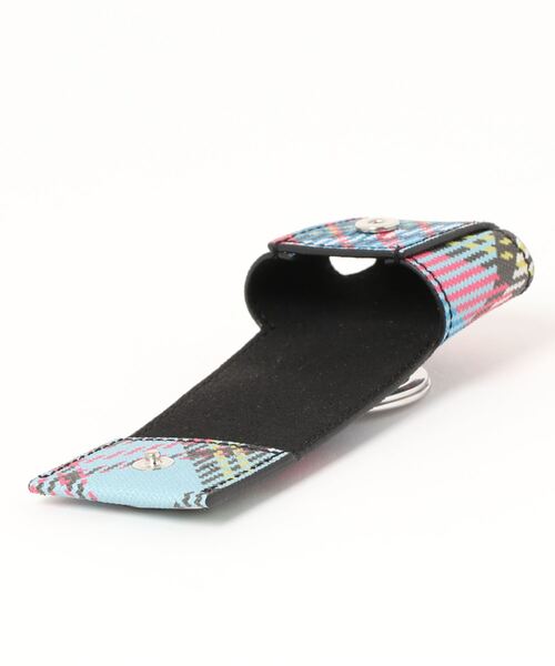Vivienne Westwood（ヴィヴィアンウエストウッド）の「53020072-S000V-PFBIOGREEN SAFFIANO PRINTED SM ROUNDED AIR POD CASE（その他小物・レディース・チェック・FREE）」の2枚目の写真