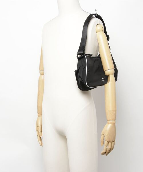 adidas（アディダス）の「軽量 ラウンドポーチ【adidas Golf/アディダスゴルフ】（ハンドバッグ・レディース・ブラック/ブルー・FREE）」の17枚目の写真