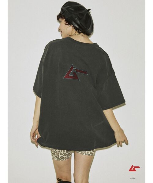 jouetie(ジュエティ)の「ムー BIG Tシャツ【コラボ】(Tシャツ/カットソー・レディース・ブラック/オフホワイト/ブルー・MEDIUM)」の4枚目の写真